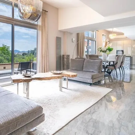 Oxford-californie Luxury 4-bedroom Penthouse With Parking Appartement Cannes