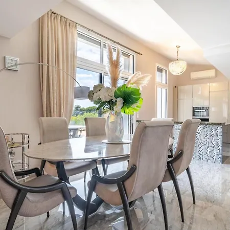 Διαμέρισμα Oxford-californie Luxury 4-bedroom Penthouse With Parking