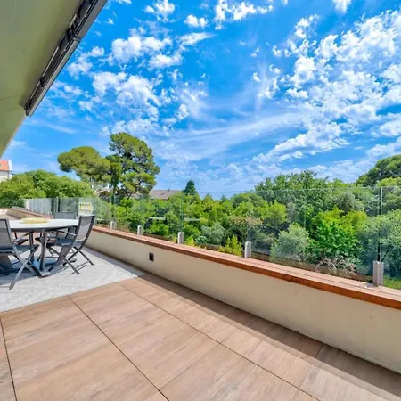 Oxford-californie Luxury 4-bedroom Penthouse With Parking Κάννες